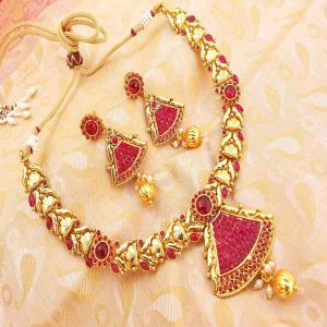 Lovely Pink Antique Necklace Set