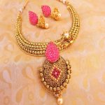 Cute Pink & White Antique Necklace Set With Brooch