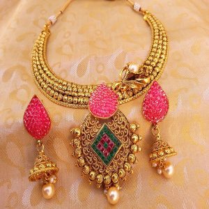 Marvellous Multi-Color Antique Necklace Set With Brooch