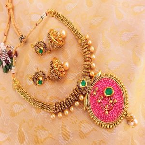 Cute Antique Metallic Necklace Set