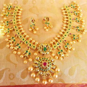 Gorgeous Emerald Peacock Uncut Necklace Set with Pearl Drops