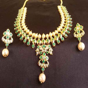 Amazing High Gold Plated Green Uncut Stone Necklace Set