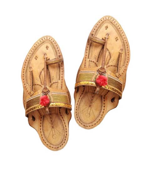 Attractive And Authentic Kolhapuri Kapshi Chappal For Men
