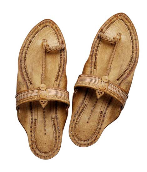 Pointed Typical Kolhapuri Chappal For Ladies