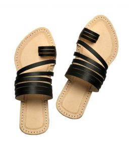 Attractive Looking Black Sandal Dor Ladies