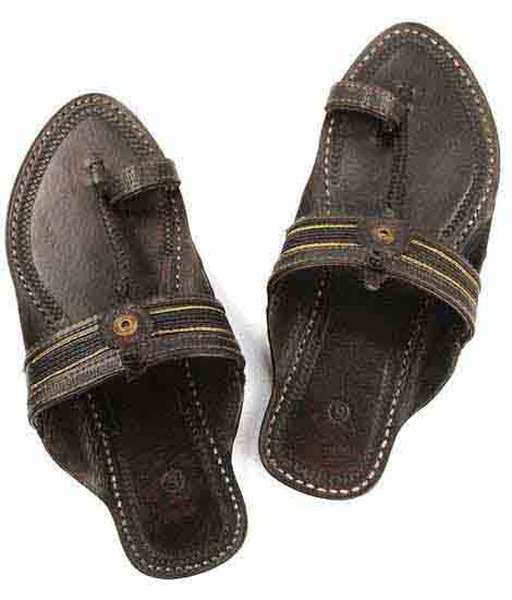 Attractive Pointed Dark Brown Men Kolhapuri Chappal