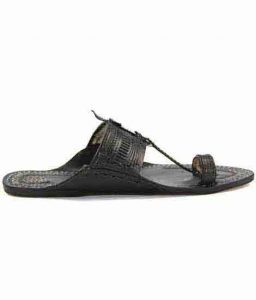 Eye-Catching Silver Rivets Black Men Kolhapuri Chappal