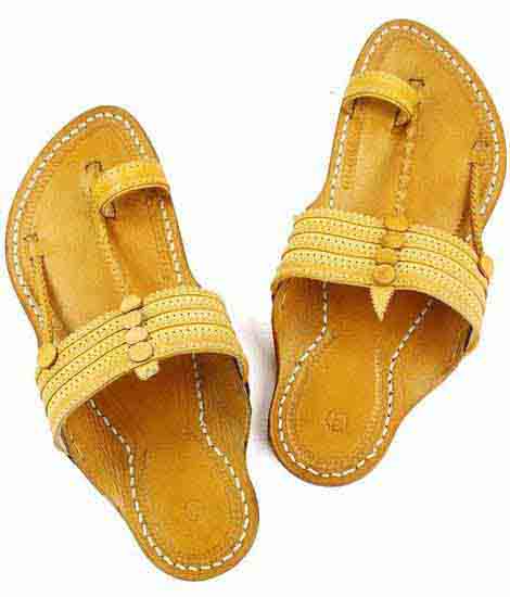 Good Looking Four Laces And Punching Kolhapuri Chappal For Men