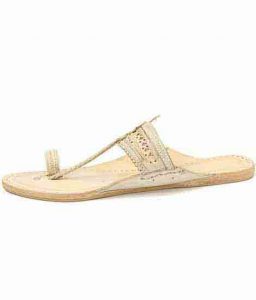 Awesome Natural Pointed Kolhapuri Chappal For Men