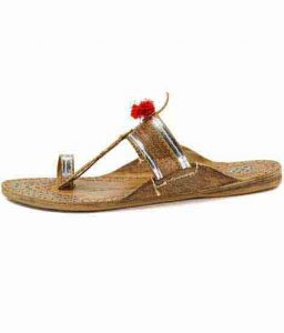 Designer’S Silver Rivets Authentic Kolhapuri Chappal For Women