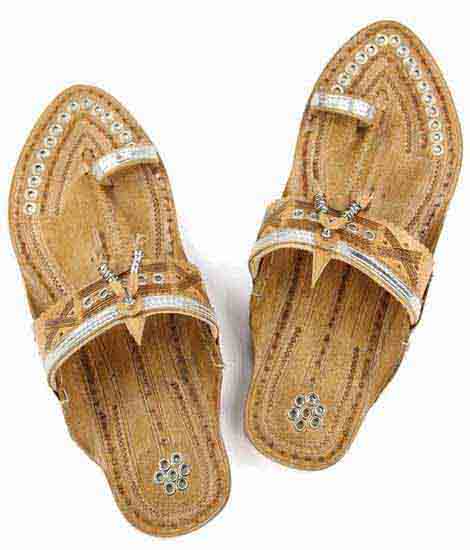 Designer’S Silver Rivets Authentic Ladies Kolhapuri Chappal