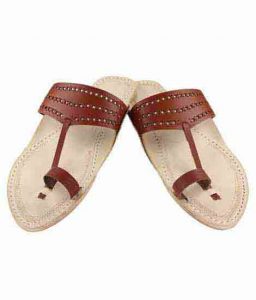 Lovely Triangular Radish Belt Kolhapuri Chappal For Men