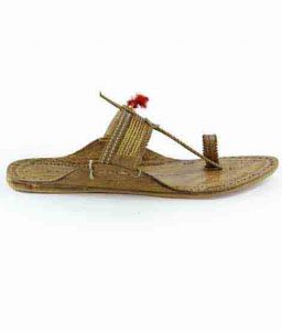 Awesome Typical Golden Gari Kolhapuri For Women