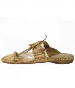 Old-Style Sound Making Golden Rivets Kolhapuri Chappal For Men