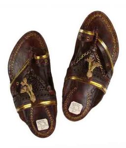 Delightful Dark Brown Traditional Kolhapuri Chappal For Men