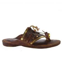 Delightful Dark Brown Traditional Kolhapuri Chappal For Men