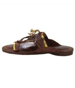 Delightful Dark Brown Traditional Kolhapuri Chappal For Men