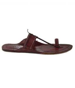 Breathtaking Pink Ladies Kolhapuri Chappal