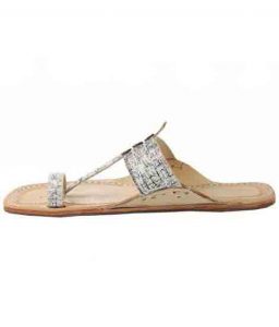 Overwhelming Designers’ Ladies Kolhapuri Chappal