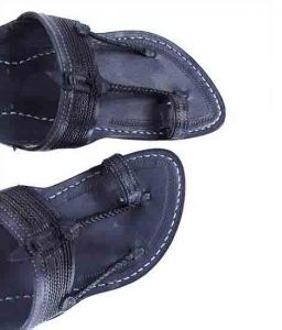 Amazing Black Fine Braids Kapshi Kolhapuri Chappal For Men
