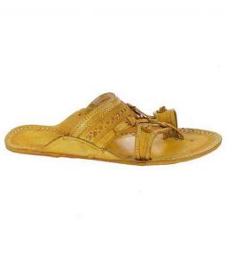 Old-Fashioned Attractive Yellow Kolhapuri Chappal For Men