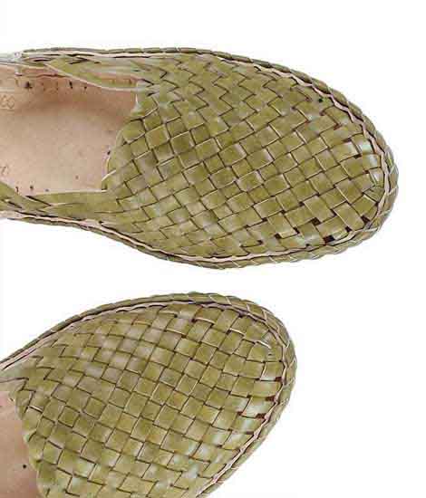 Lovely Seaweed Back Strip Half Shoe For Men