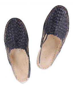 Pretty Black Back Strip Half Shoe For Men