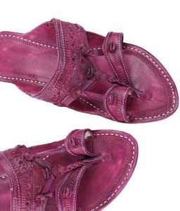 Old-Fashioned Beautiful Purple Kolhapuri Chappal For Men