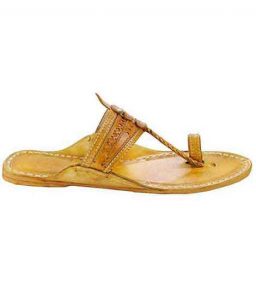 Beautiful Yellow Kolhapuri Chappal For Men