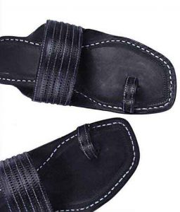 Gorgeous Black Toe Style Kolhapuri Chappal