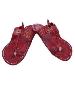 Breathtaking Cherry Red Kapshi Red Gonda Kolhapuri Chappal For Men