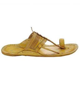 Distinctive Triangular Upper Yellow Kapshi Kolhapuri Chappal For Men