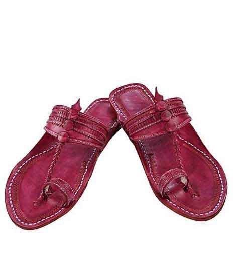 Rubin Attractive Pointed Kolhapuri Chappal For Men