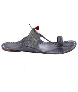 Awesome Grey Kapshi Red Gonda Kolhapuri Chappal For Men