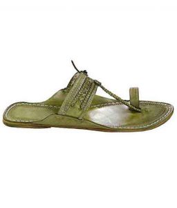 Gorgeous Seaweed Pointed Kolhapuri Chappal For Men