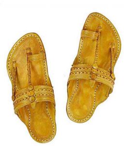 Beautiful Kapshi Shape Diamond Punching Kolhapuri Chappal For Men