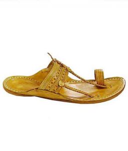 Beautiful Kapshi Shape Diamond Punching Kolhapuri Chappal For Men