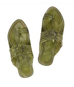 Breathtaking Seven Braids Seaweed Kolhapuri Chappal For Men