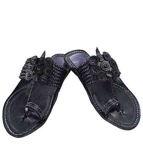 Breathtaking Seven Braids Black Kolhapuri Chappal For Men