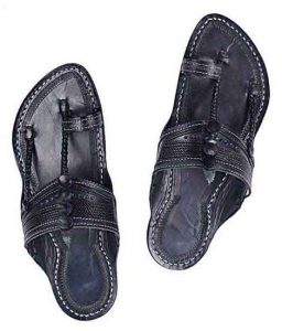 Wonderful Black Kapshi Triangular Upper Kolhapuri Chappal For Men
