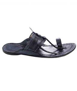Wonderful Black Kapshi Triangular Upper Kolhapuri Chappal For Men