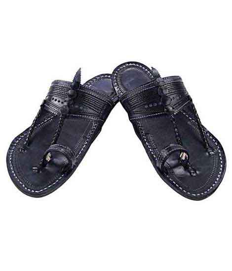 Wonderful Black Kapshi Triangular Upper Kolhapuri Chappal For Men