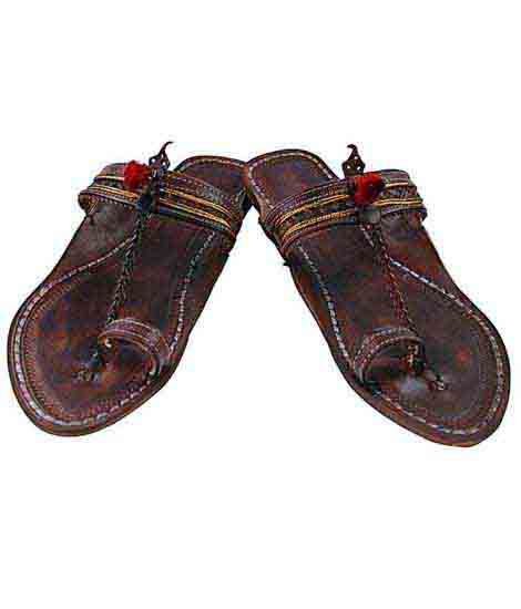 Beautiful Brown Pointed Jari And Punching Upper Ladies Kolhapuri Chappal