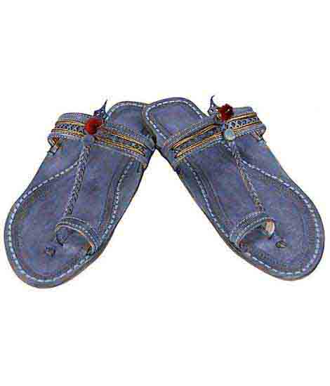 Lovely Pointed Grey Jari And Punching Upper Ladies Kolhapuri Chappal