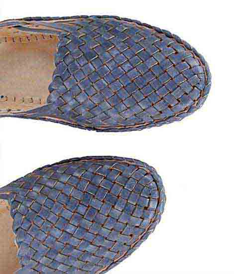 Attractive Looking Grey Mat Design Back Strip Ladies Kolhapuri Half Shoe