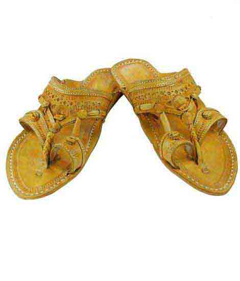 Old-Fashioned Attractive Yellow Kolhapuri Chappal For Women