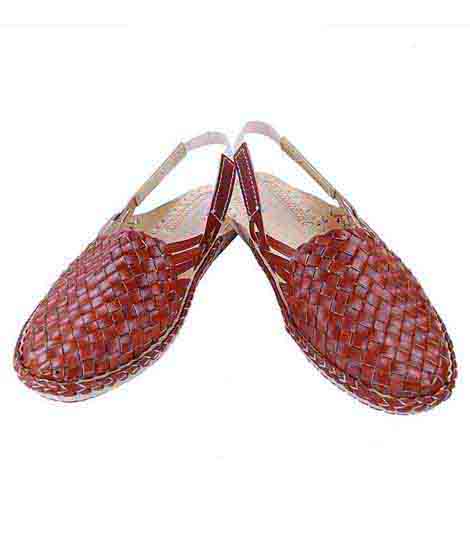 Eye-Catching Mat Design Back Strip Red Brown Ladies Kolhapuri Half Shoe