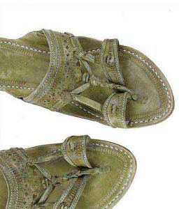 Traditional Design Seaweed Kolhapuri Chappal For Women