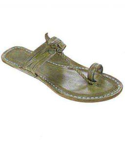 Old-Fashioned Kurundwadi Style Seaweed Kolhapuri Chappal For Women