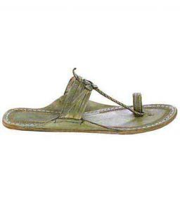 Old-Fashioned Kurundwadi Style Seaweed Kolhapuri Chappal For Women